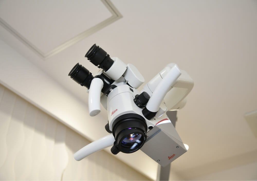 歯科用CT＋マイクロスコープで安全性を徹底